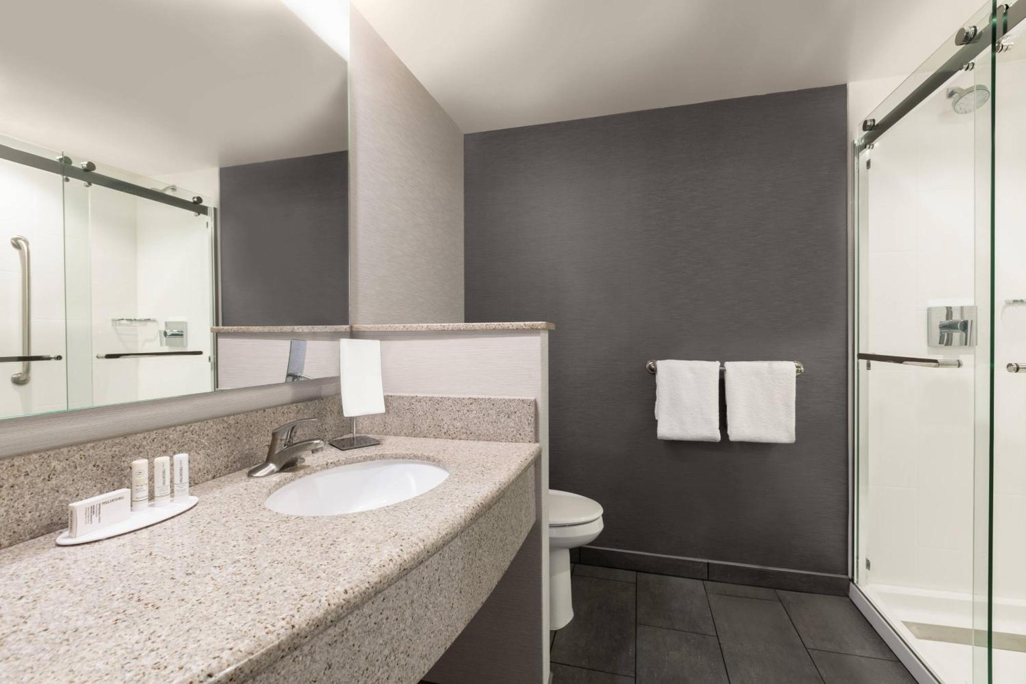 Courtyard Lancaster Hotel Fertility Ngoại thất bức ảnh
